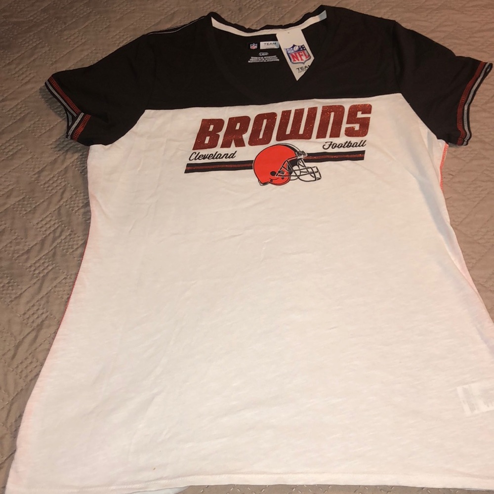 Cleveland Browns white/brown shirt. Women’s Large
